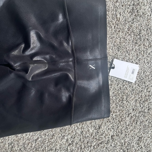 Papaya Sculpt Legging by Knix
Size S
NWT - Picture 7 of 13